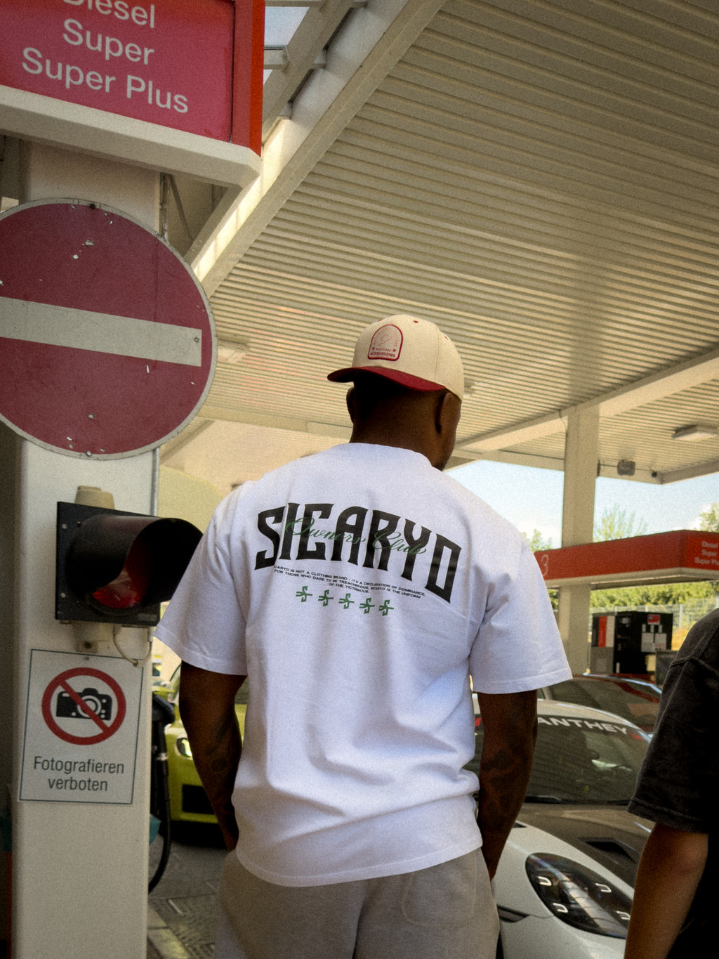 Sicaryo Owners Club Heavy Tee – White