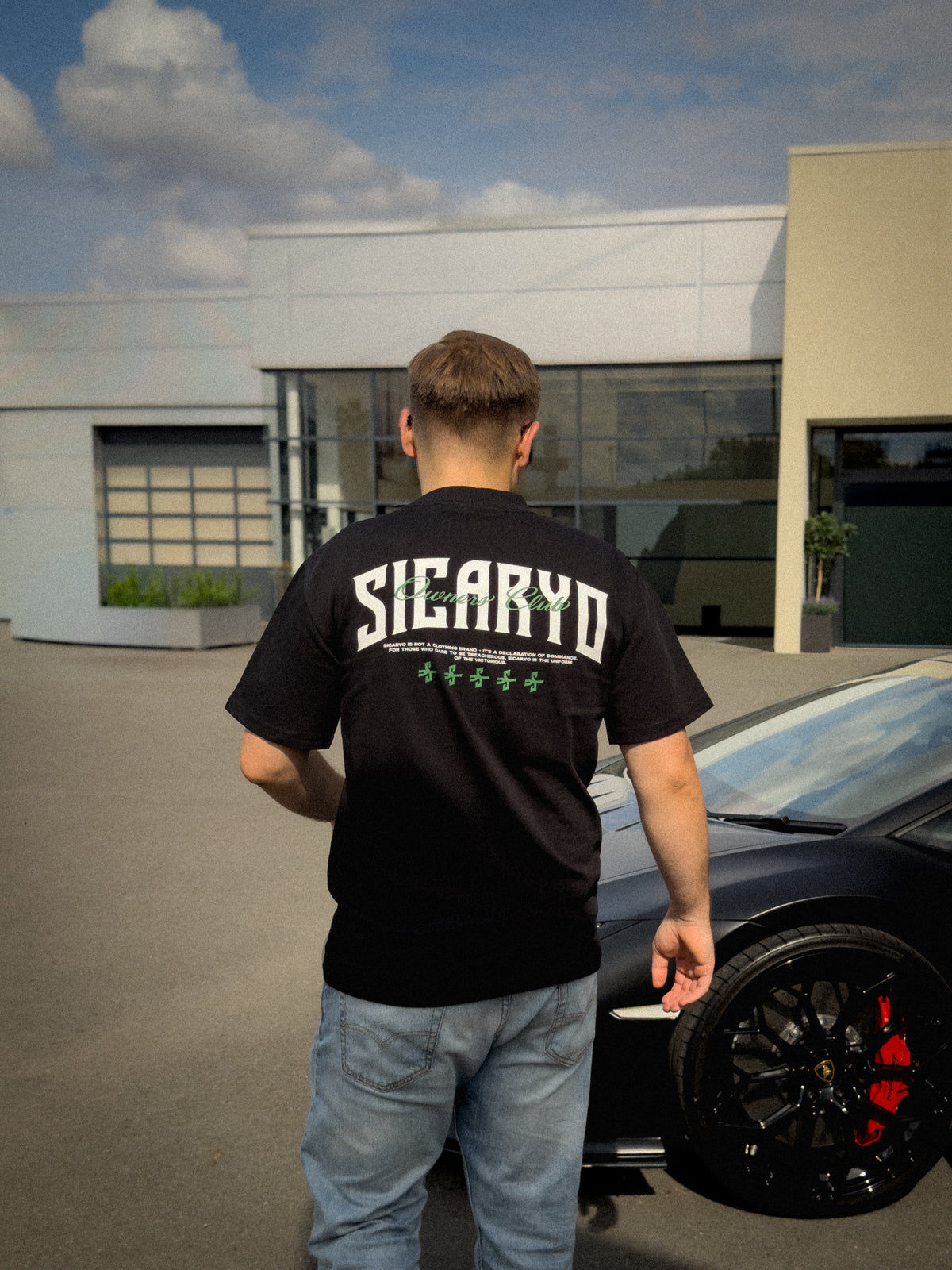 Sicaryo Owners Club Heavy Tee – Carbon Black